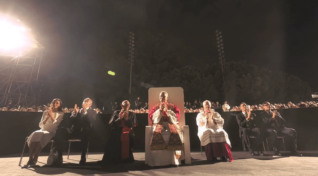 Pope Leo XIV, King Felipe VI, Queen Letizia, Spanish and Catalan authorities applauding after the centenary tribute to Antoni Gaudí.